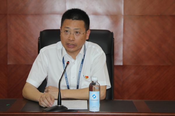 省建管公司召開“身邊的感動” 先進(jìn)事跡報告會